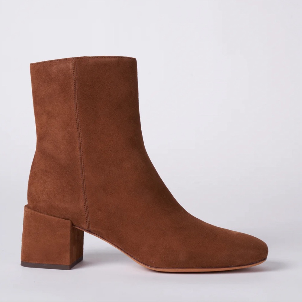 NWOB VINCE Kaye Bootie Suede, Size 7.5